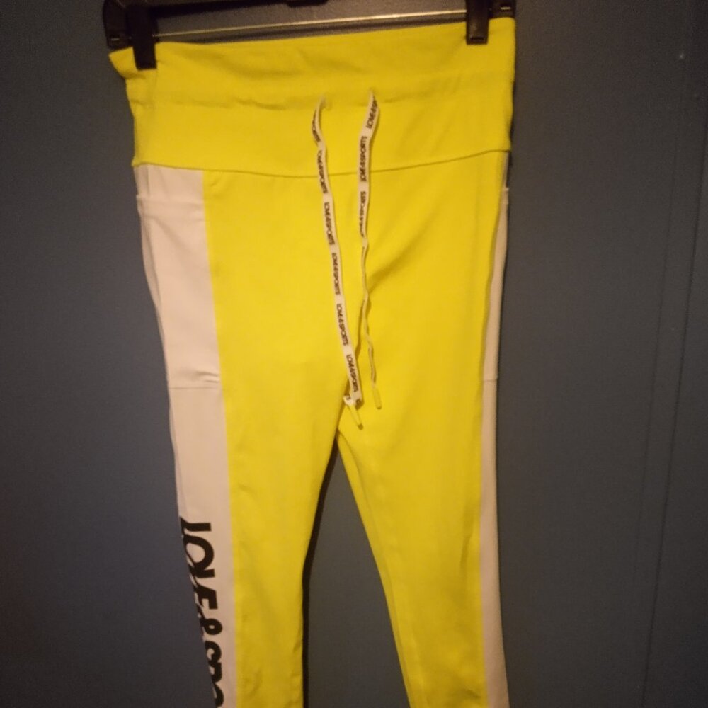 Women's size small Nike pro athletic pants